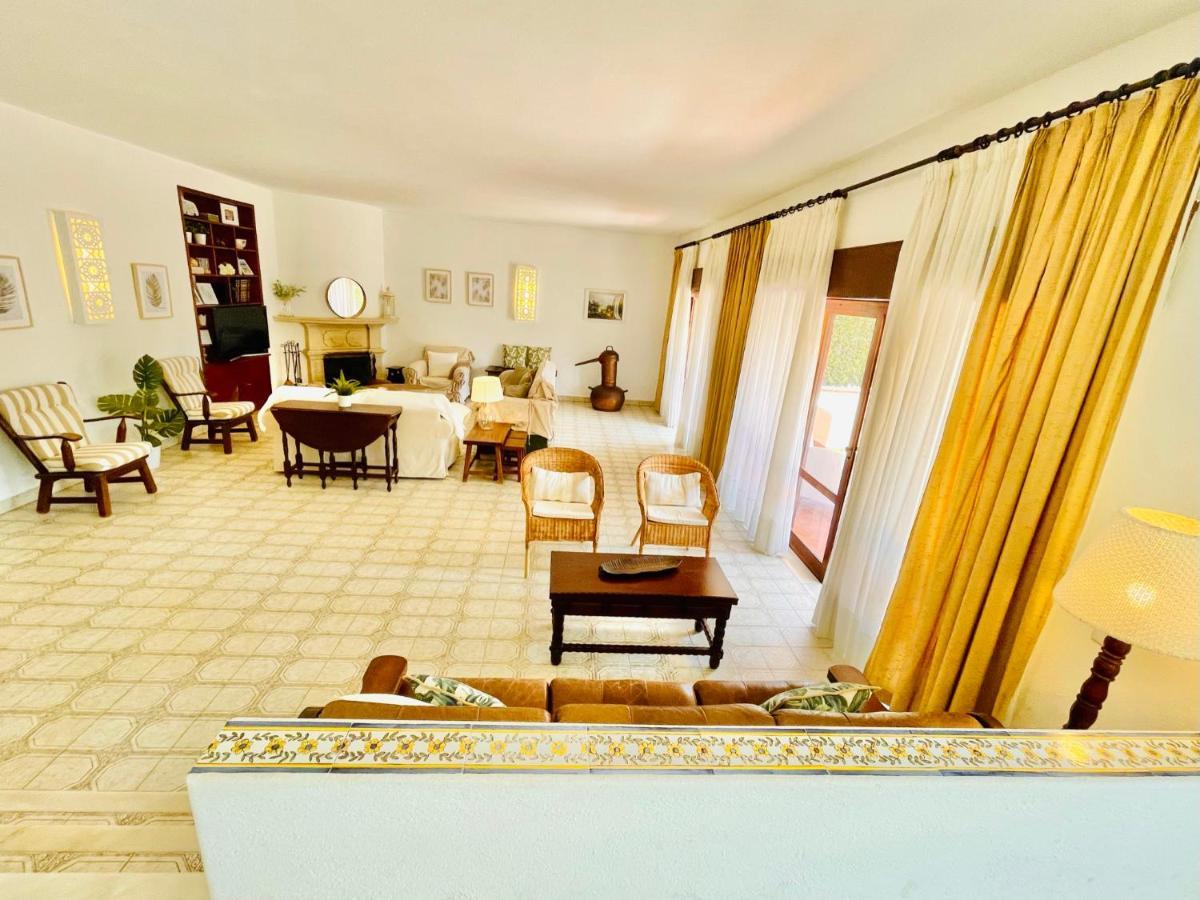 Villa Casa Dos Trevos, 5 Bedroom With Pool