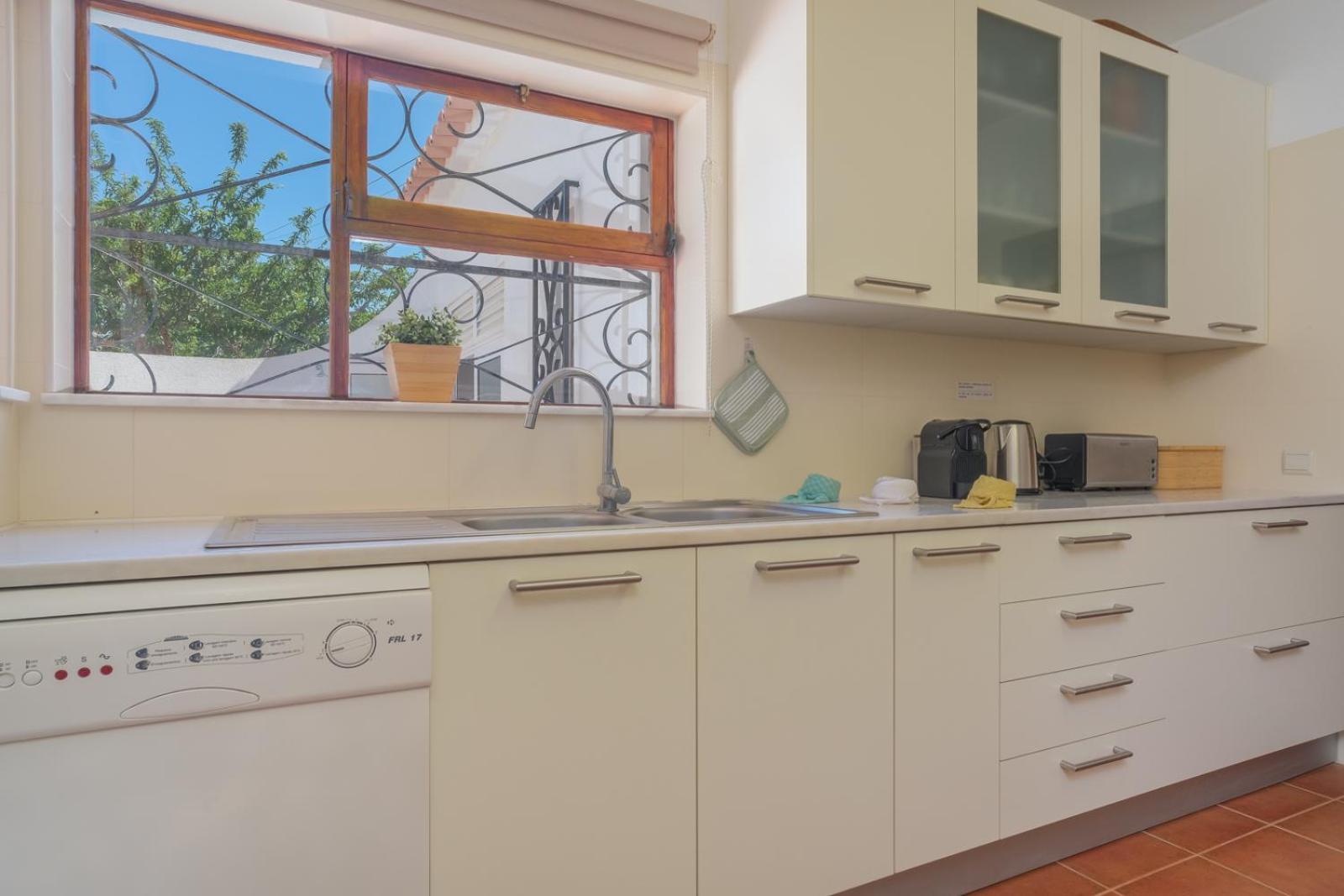 Casa Dos Trevos, 5 Bedroom With Pool * Lagos